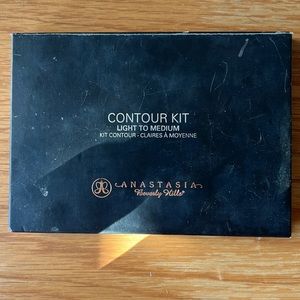 Anastasia Contour Kit Light to Medium